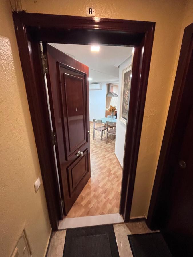 Gatu Villa Elvira Junto Al Hospital Y Playa 2 Dormit Y 2 Banos, Preferente Mayores De 25 Anos Y Familias Cádiz Exterior foto
