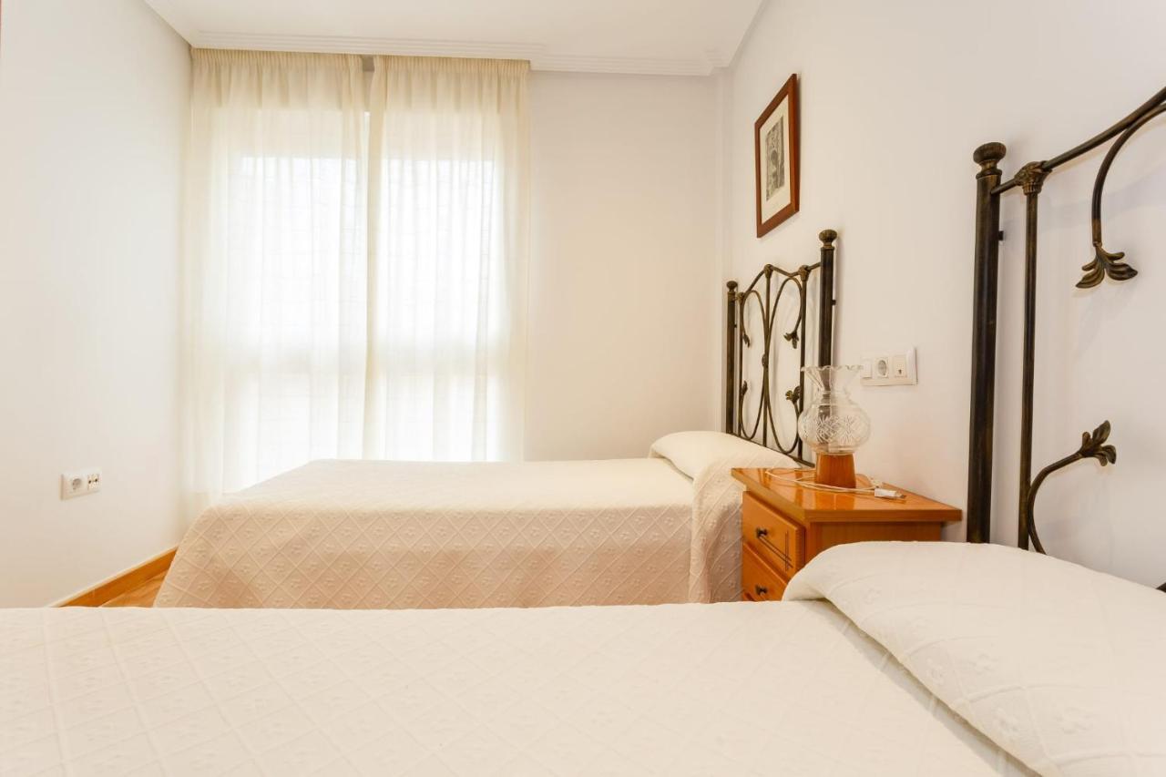 Gatu Villa Elvira Junto Al Hospital Y Playa 2 Dormit Y 2 Banos, Preferente Mayores De 25 Anos Y Familias Cádiz Exterior foto
